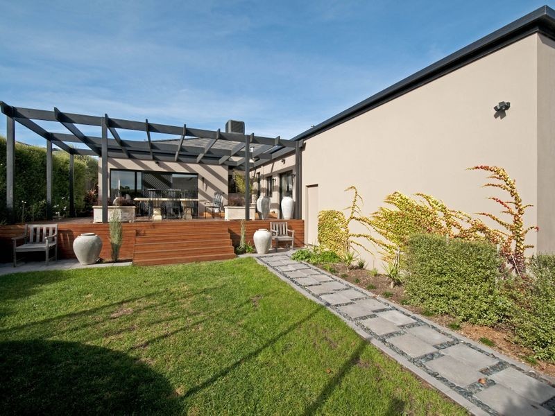 2 Wendy Ey Place, Nicholls ACT 2913