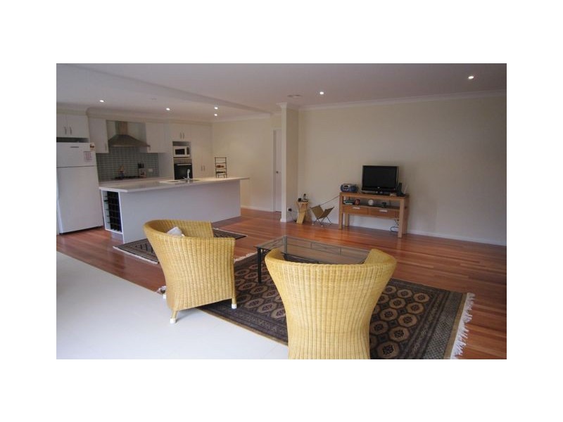11 Jack Ryan Street, Forde ACT 2914