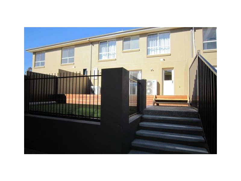 12 Kable Lane, Gungahlin ACT 2912