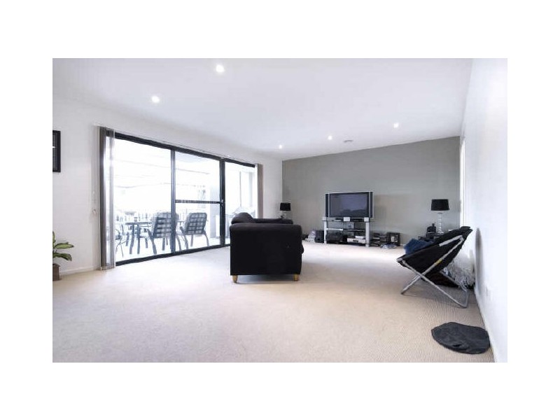 2/49 Winarlia Lane, Gungahlin ACT 2912