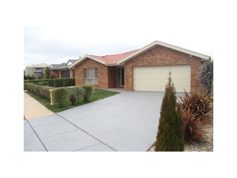 16 Kalianna Street, Harrison ACT 2914