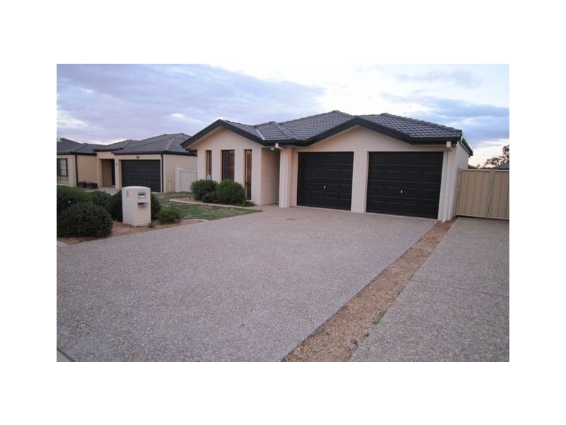 8 Newstead Street, Amaroo ACT 2914