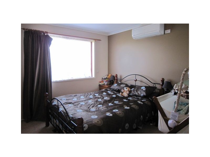 57 Bunduluk Crescent, Ngunnawal ACT 2913