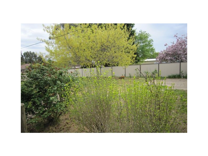 92 Chuculba Crescent, Giralang ACT 2617