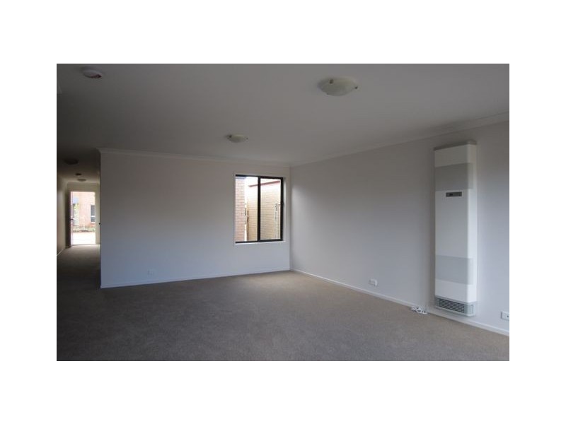 52 Oodgeroo Avenue, Franklin ACT 2913
