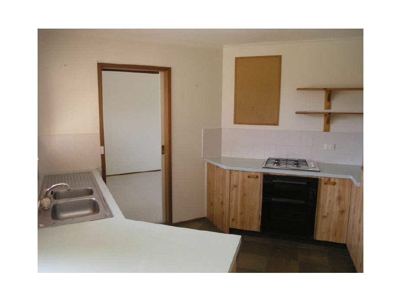 6 La Trobe, Palmerston ACT 2913