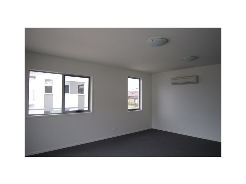 82/329 Flemington Road, Franklin ACT 2913