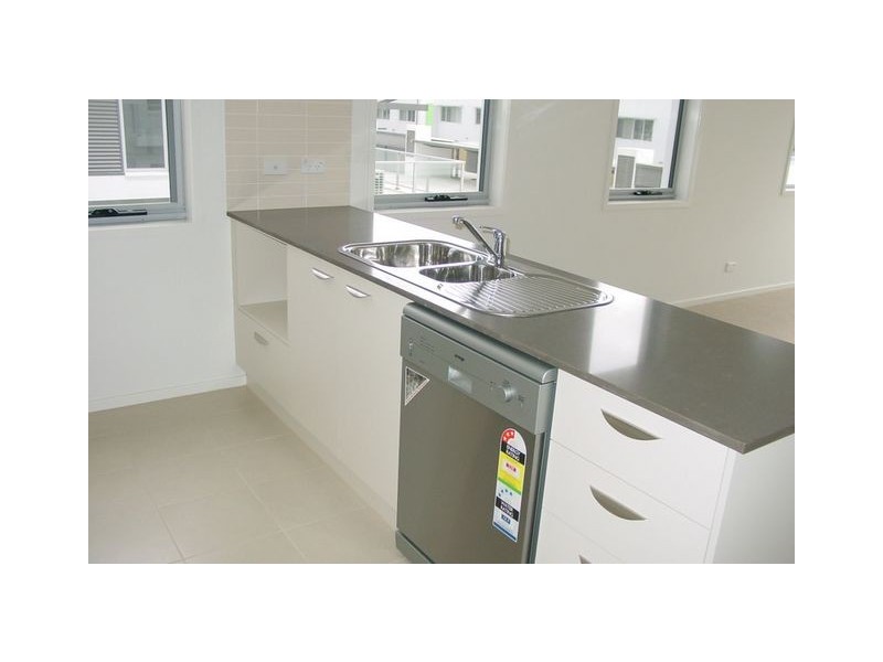 74/329 Flemington Road, Franklin ACT 2913