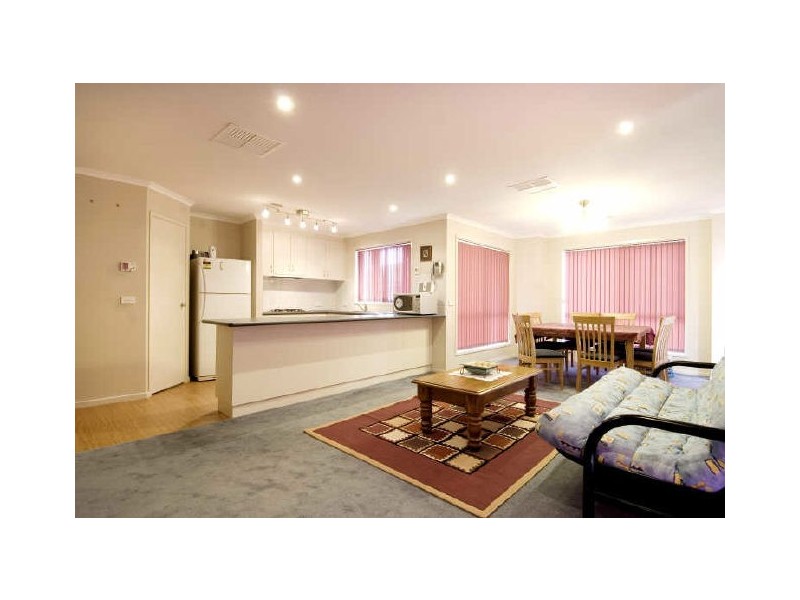 10 Fairlight Street, Dunlop ACT 2615