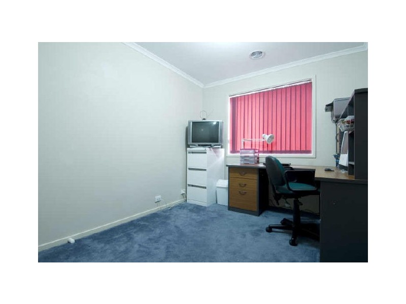 10 Fairlight Street, Dunlop ACT 2615