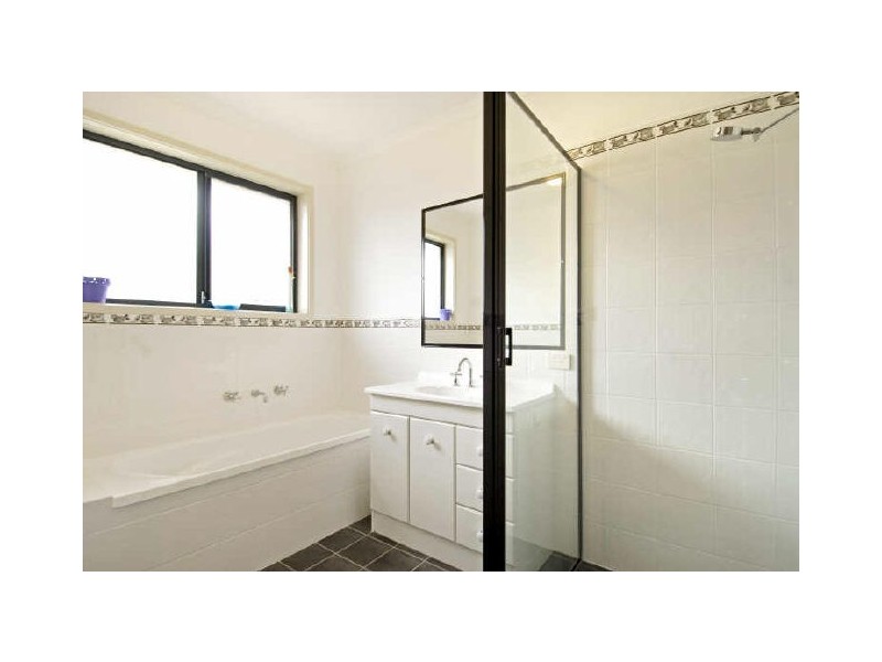 10 Fairlight Street, Dunlop ACT 2615