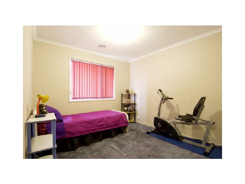 10 Fairlight Street, Dunlop ACT 2615