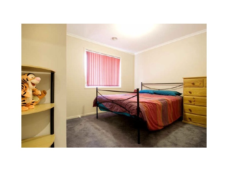 10 Fairlight Street, Dunlop ACT 2615