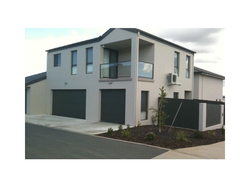 5 Lansdown Crescent, Casey ACT 2913
