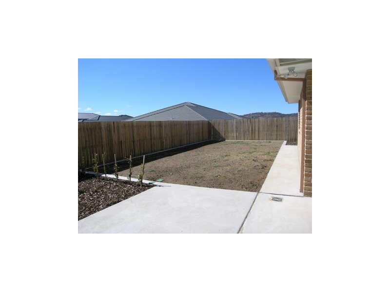 29 Charlotte Barton Street, Franklin ACT 2913