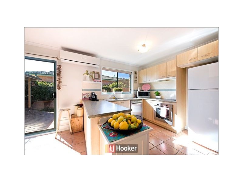 20 Burrumarra Avenue, Ngunnawal ACT 2913