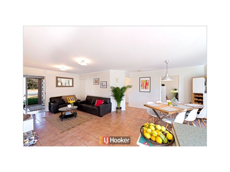 20 Burrumarra Avenue, Ngunnawal ACT 2913