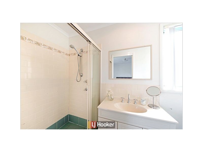 20 Burrumarra Avenue, Ngunnawal ACT 2913