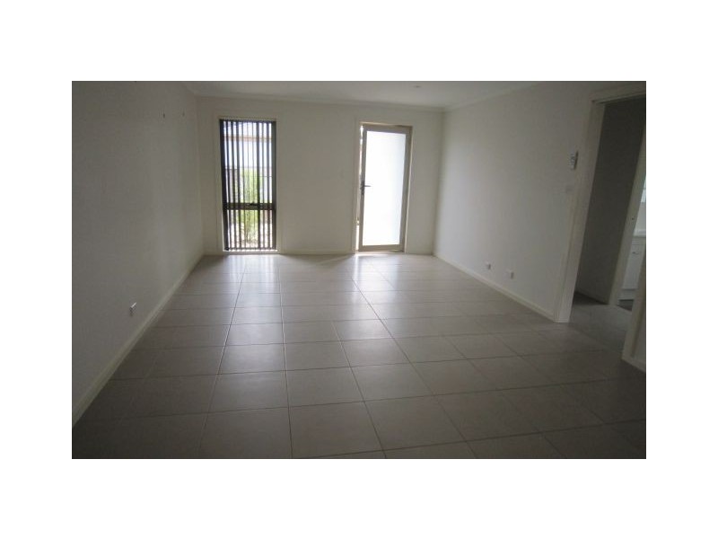 1/30 Salisbury Street, Casey ACT 2913