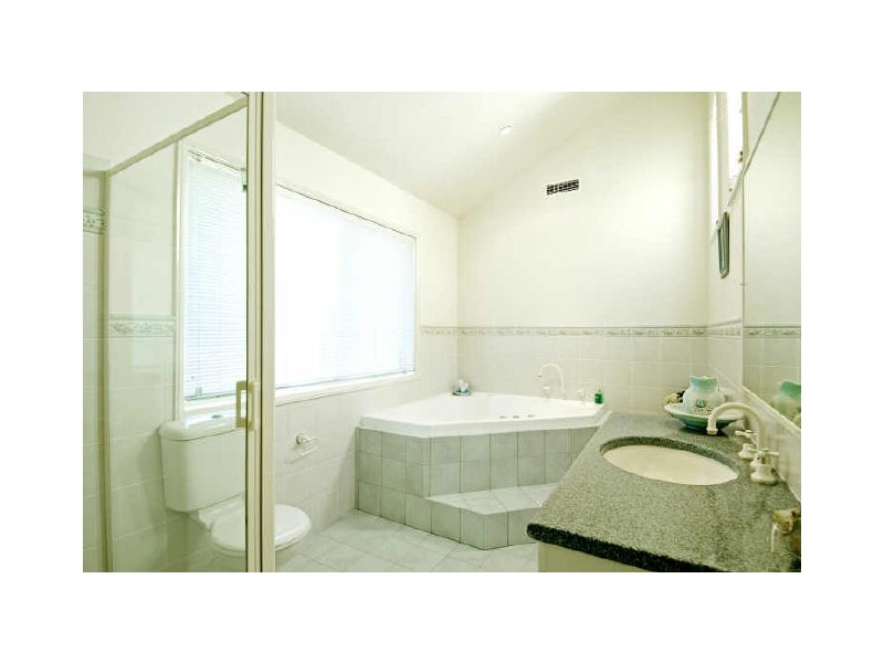 12 McAuliffe Court, Nicholls ACT 2913