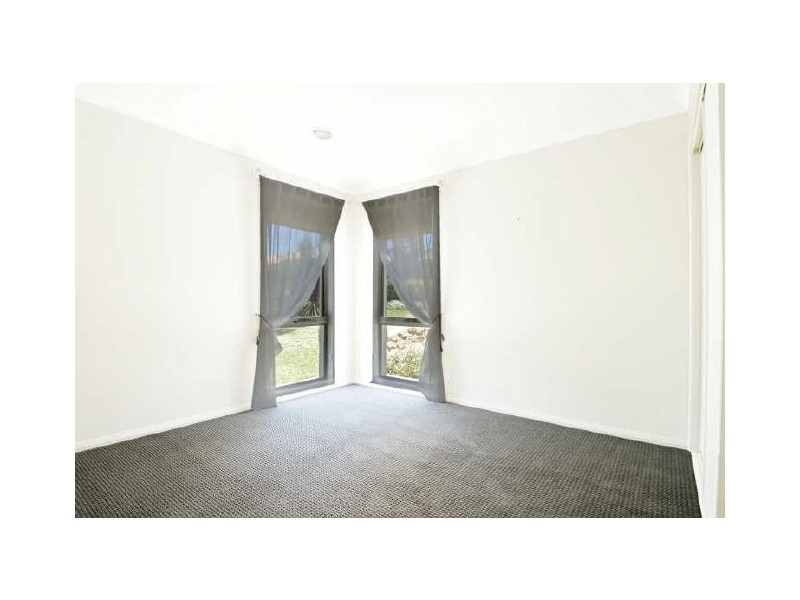 21 Strayleaf Crescent, Gungahlin ACT 2912