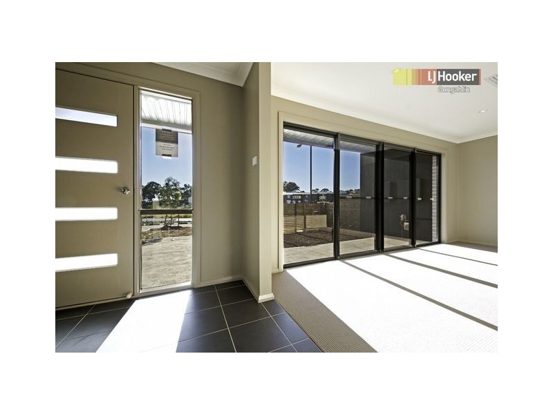 25 Leslie Dwyer Street, Forde ACT 2914