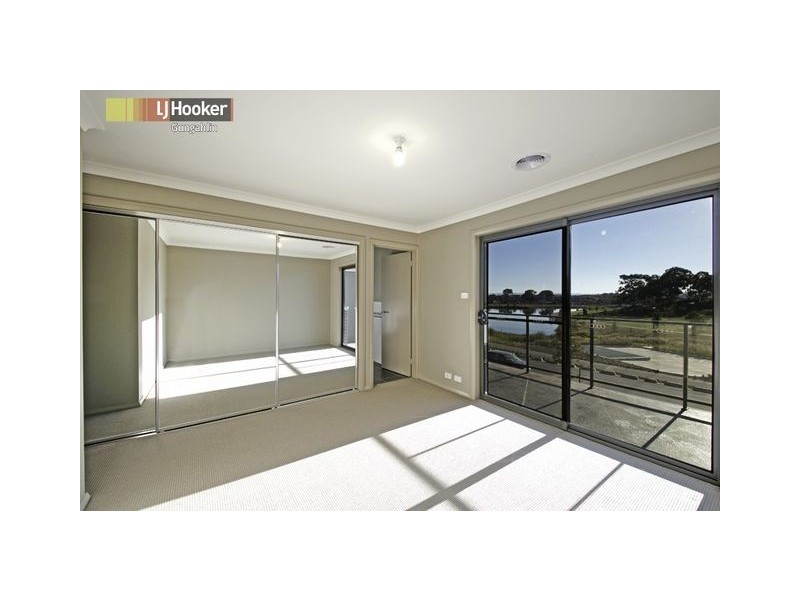 25 Leslie Dwyer Street, Forde ACT 2914