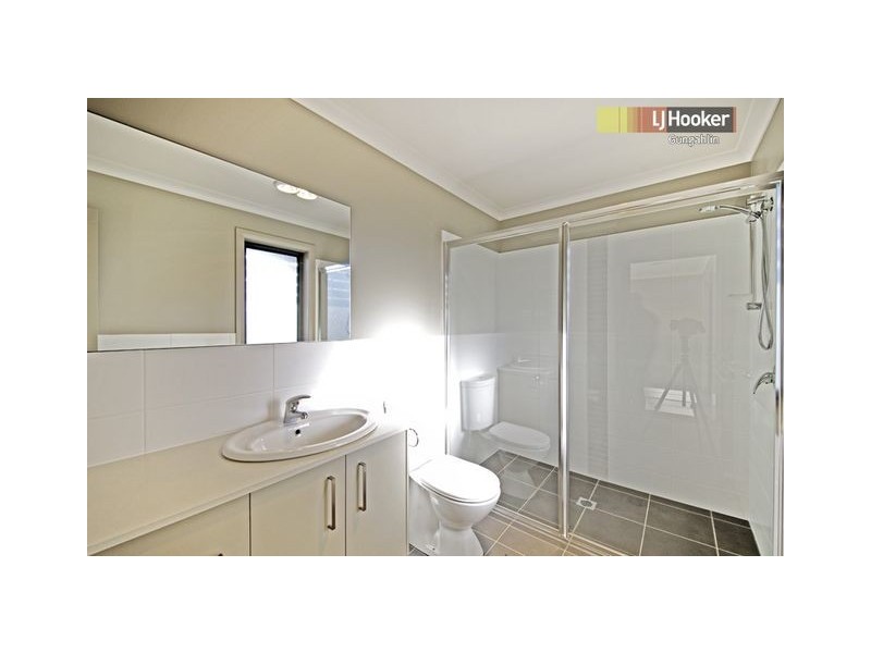 25 Leslie Dwyer Street, Forde ACT 2914