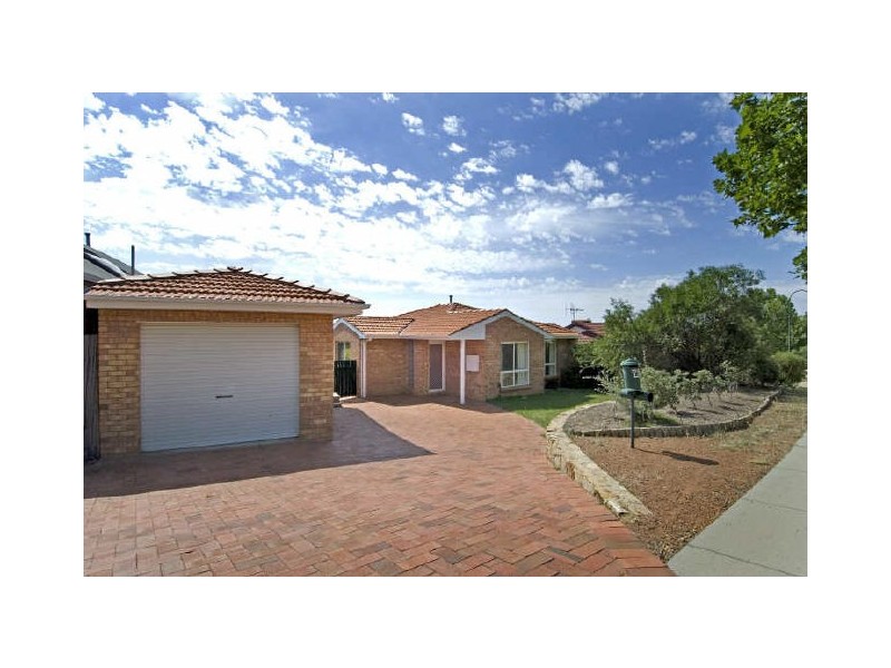 72 Amagula Avenue, Ngunnawal ACT 2913