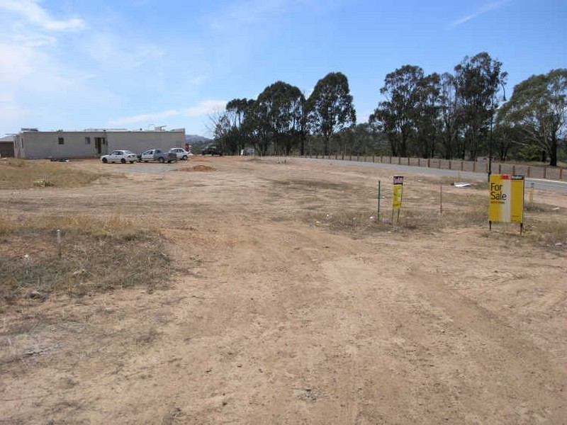 13 Jean MacNamara Street, Macgregor ACT 2615