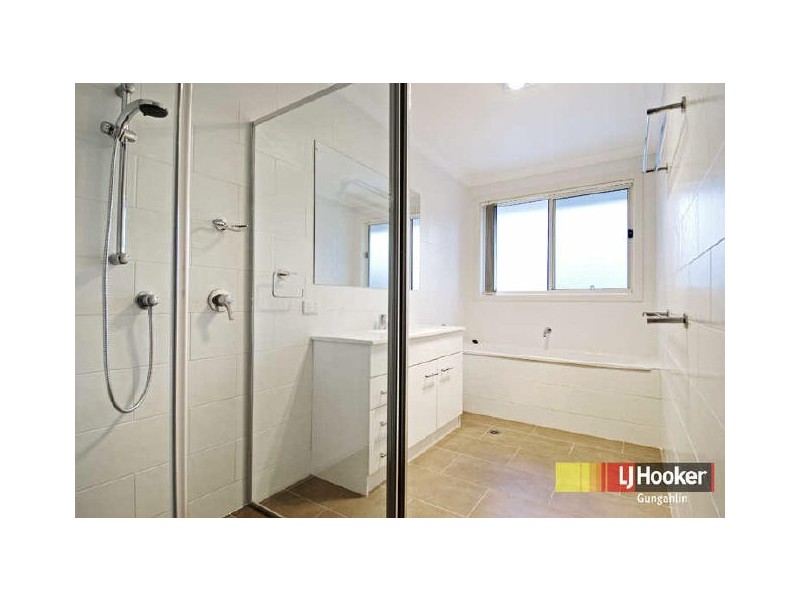 17 Devlin Street, Gungahlin ACT 2912