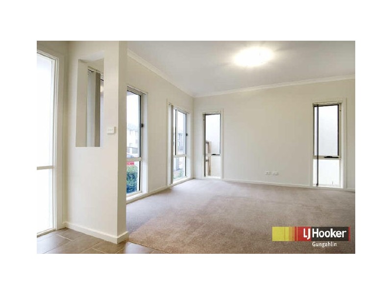 17 Devlin Street, Gungahlin ACT 2912