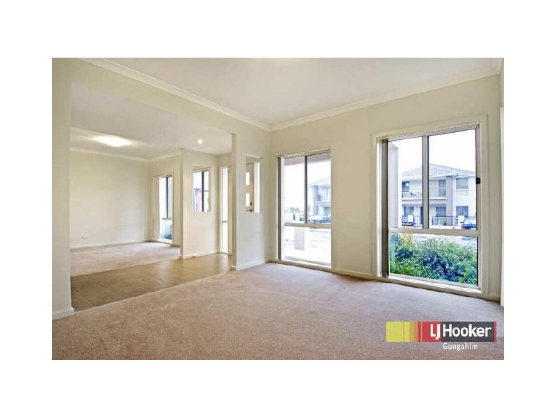 17 Devlin Street, Gungahlin ACT 2912