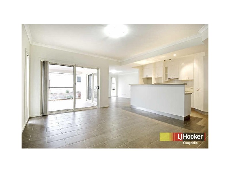 17 Devlin Street, Gungahlin ACT 2912
