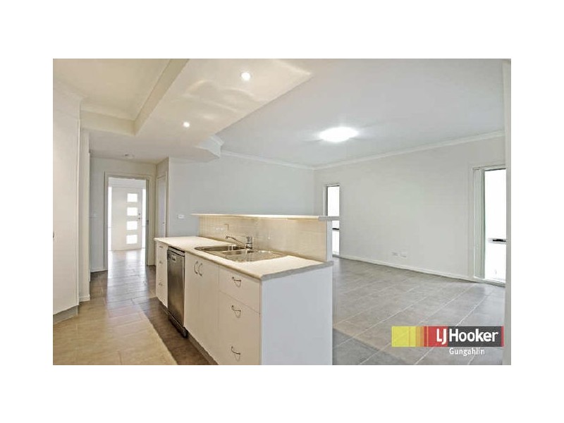 17 Devlin Street, Gungahlin ACT 2912