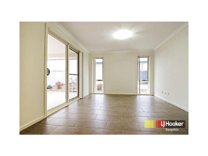 17 Devlin Street, Gungahlin ACT 2912