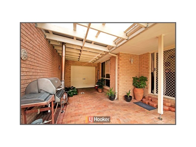 8 Lingiari Court, Ngunnawal ACT 2913