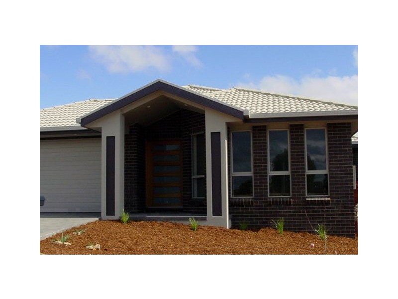 33 Jean MacNamara Street, Macgregor ACT 2615