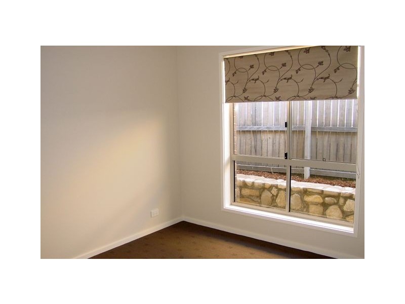 33 Jean MacNamara Street, Macgregor ACT 2615