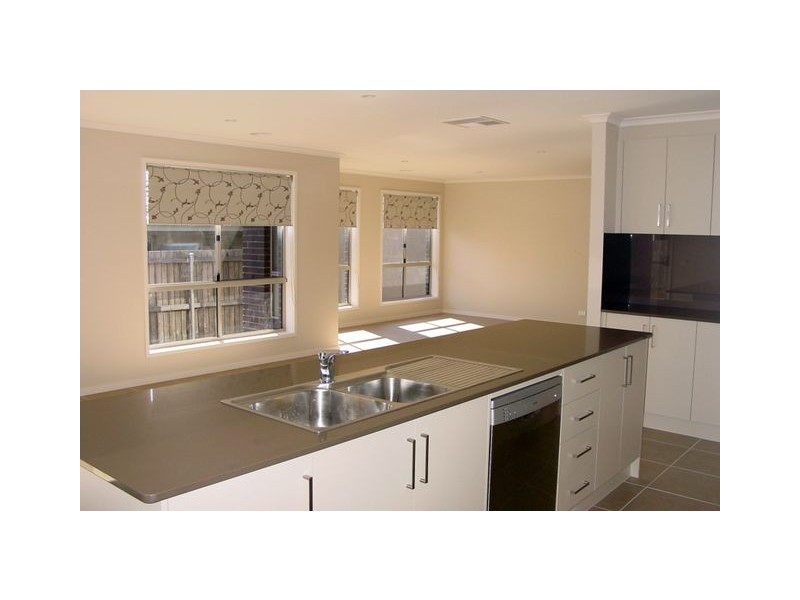 33 Jean MacNamara Street, Macgregor ACT 2615