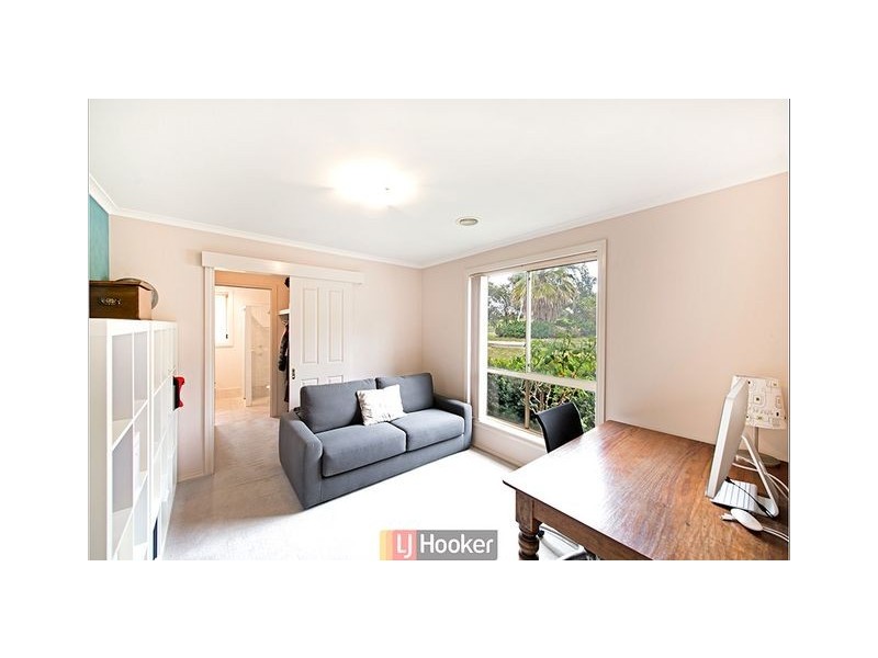 30 Unaipon Avenue, Ngunnawal ACT 2913