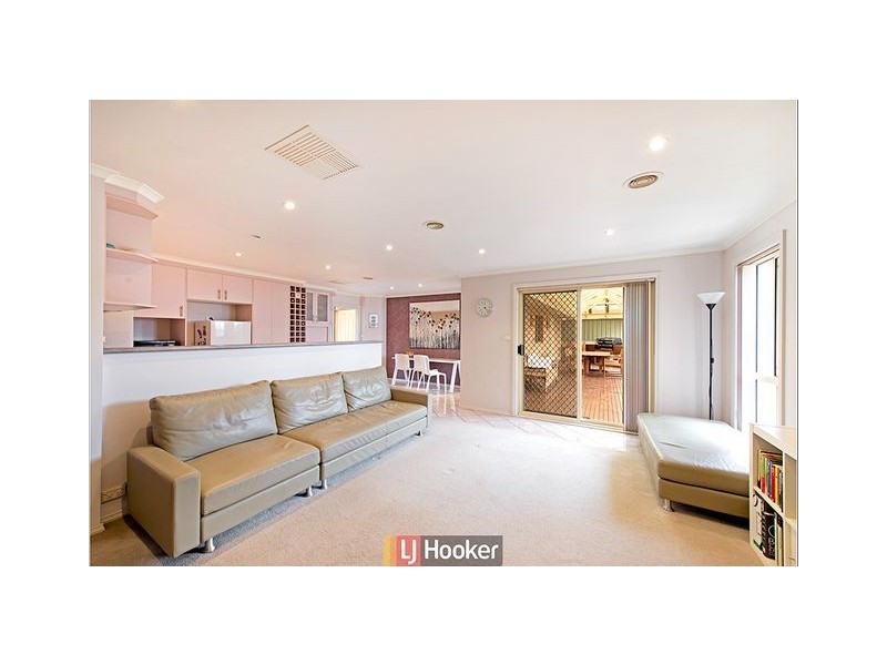 30 Unaipon Avenue, Ngunnawal ACT 2913