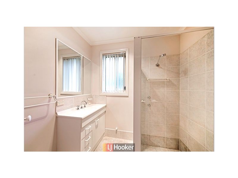 30 Unaipon Avenue, Ngunnawal ACT 2913