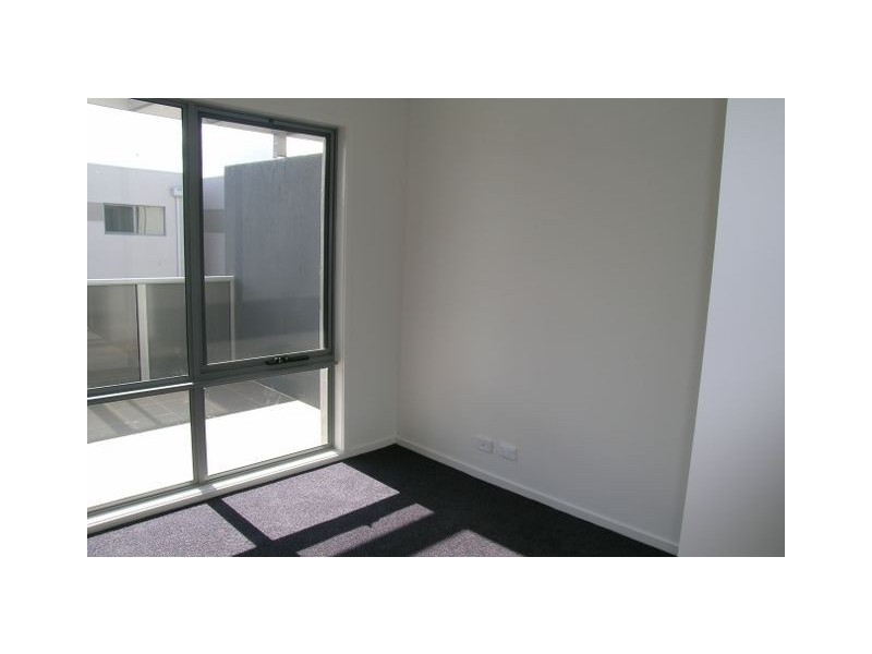 100/75 Elizabeth Jolley Street, Franklin ACT 2913