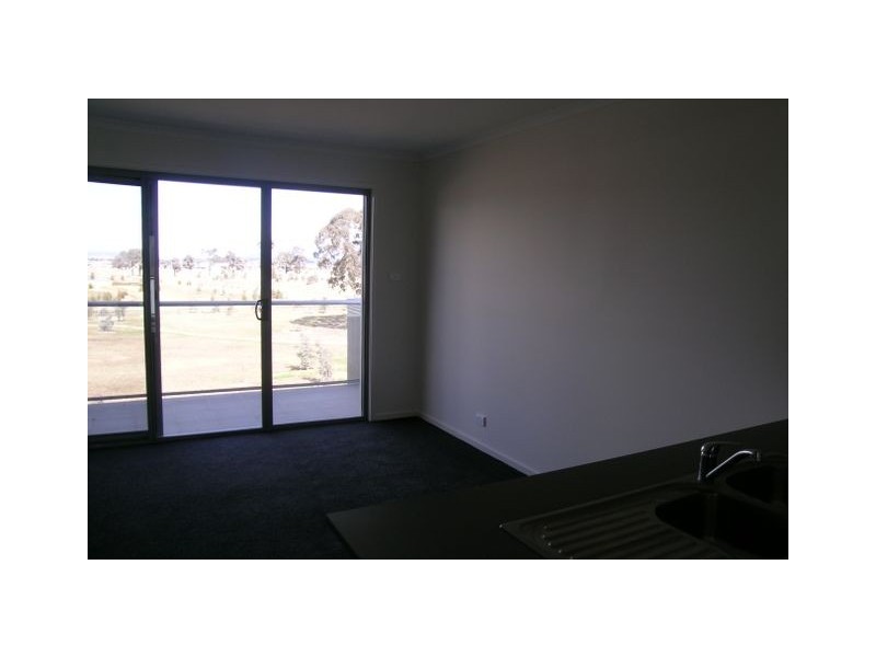 100/75 Elizabeth Jolley Street, Franklin ACT 2913