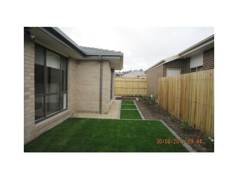 4 Renfree Street, Casey ACT 2913