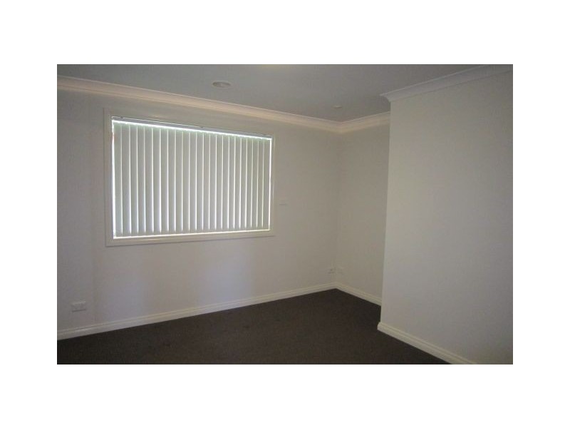 4 Renfree Street, Casey ACT 2913