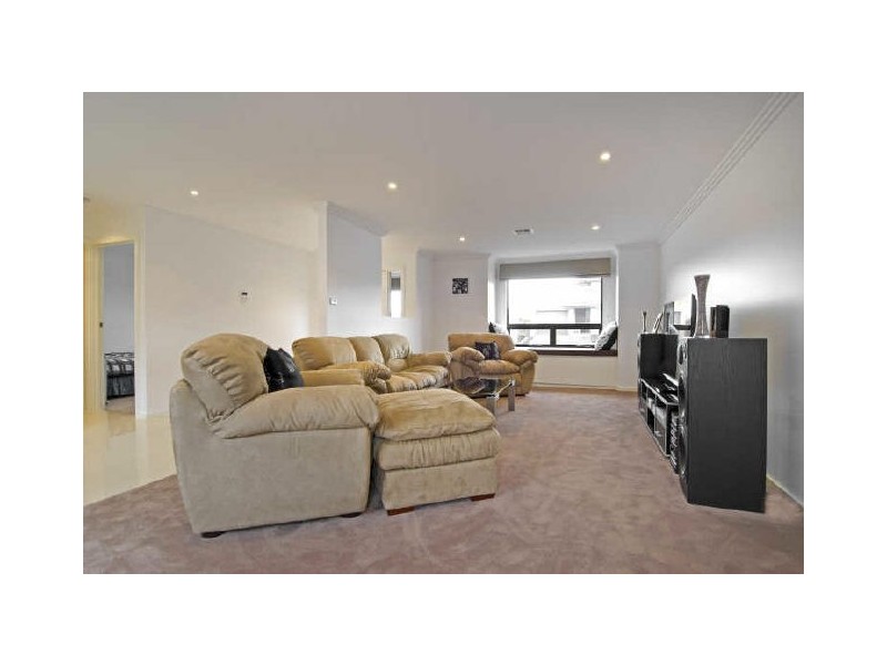30 Beveridge Street, Forde ACT 2914