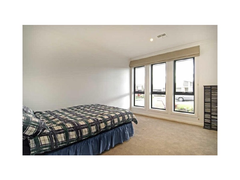 30 Beveridge Street, Forde ACT 2914