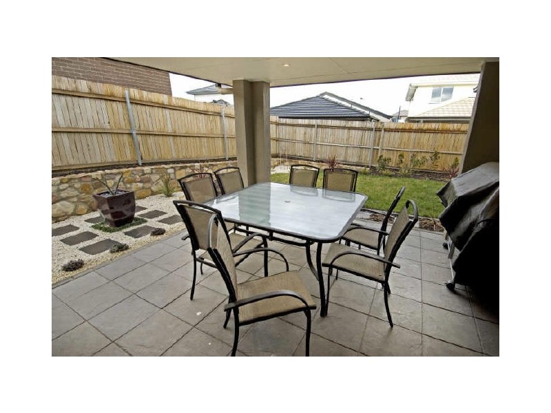 30 Beveridge Street, Forde ACT 2914